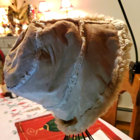 💥SOLD💥Wilson leather bucket hat - Picture 8 of 14